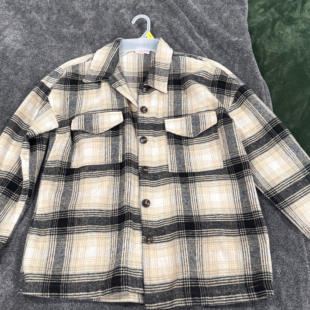 Pink Lily Women’s Plaid Button-Down Shacket Jacket